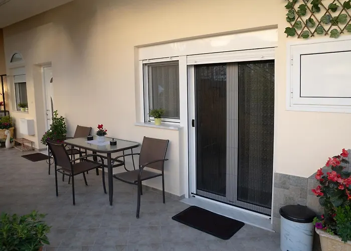 Katherine Apartman Eleúsza