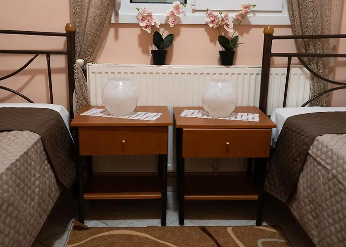 Katherine Apartman Eleúsza